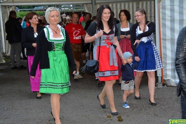 053 SVH Spielerfrauen 18
