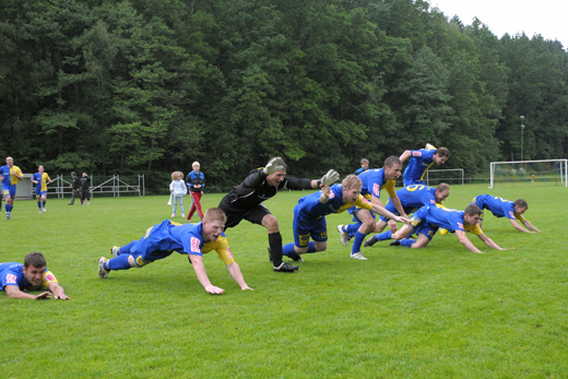 2010_jubel_mannschaft_10.jpg